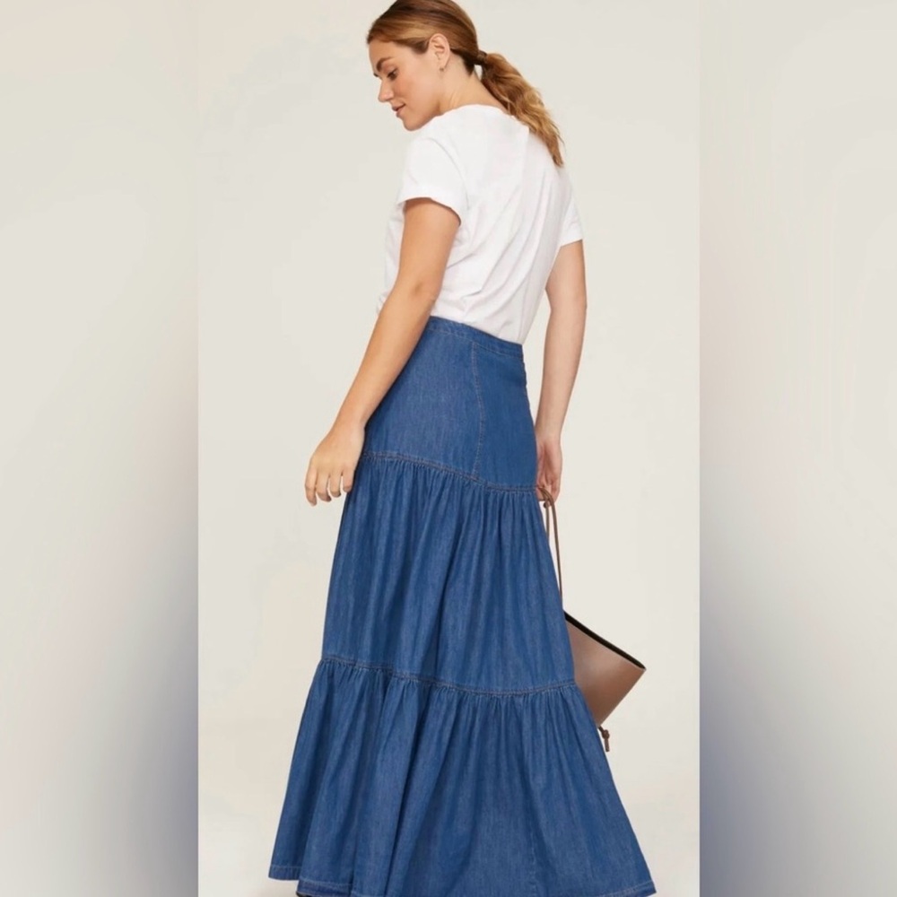Women’s Blue Button-Front Tiered Denim Maxi Skirt - Picture 5 of 12